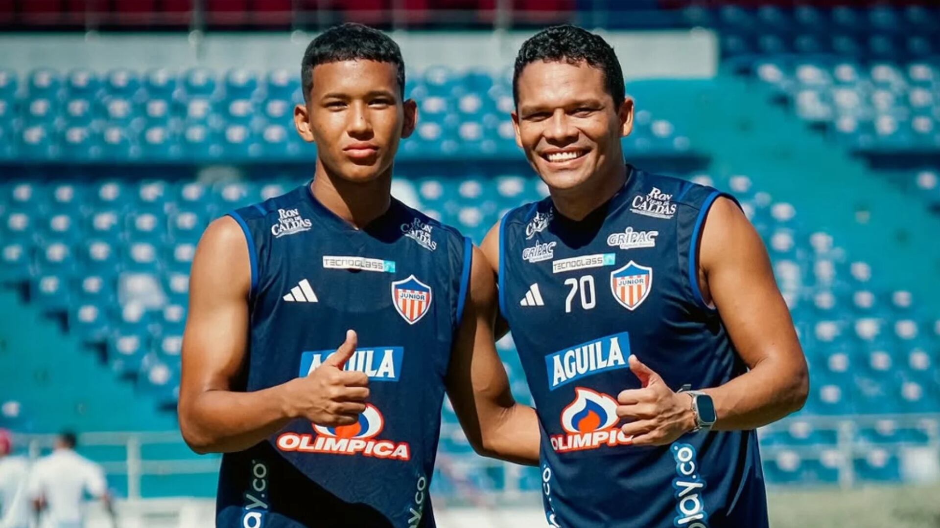 Carlos Bacca y su hijo