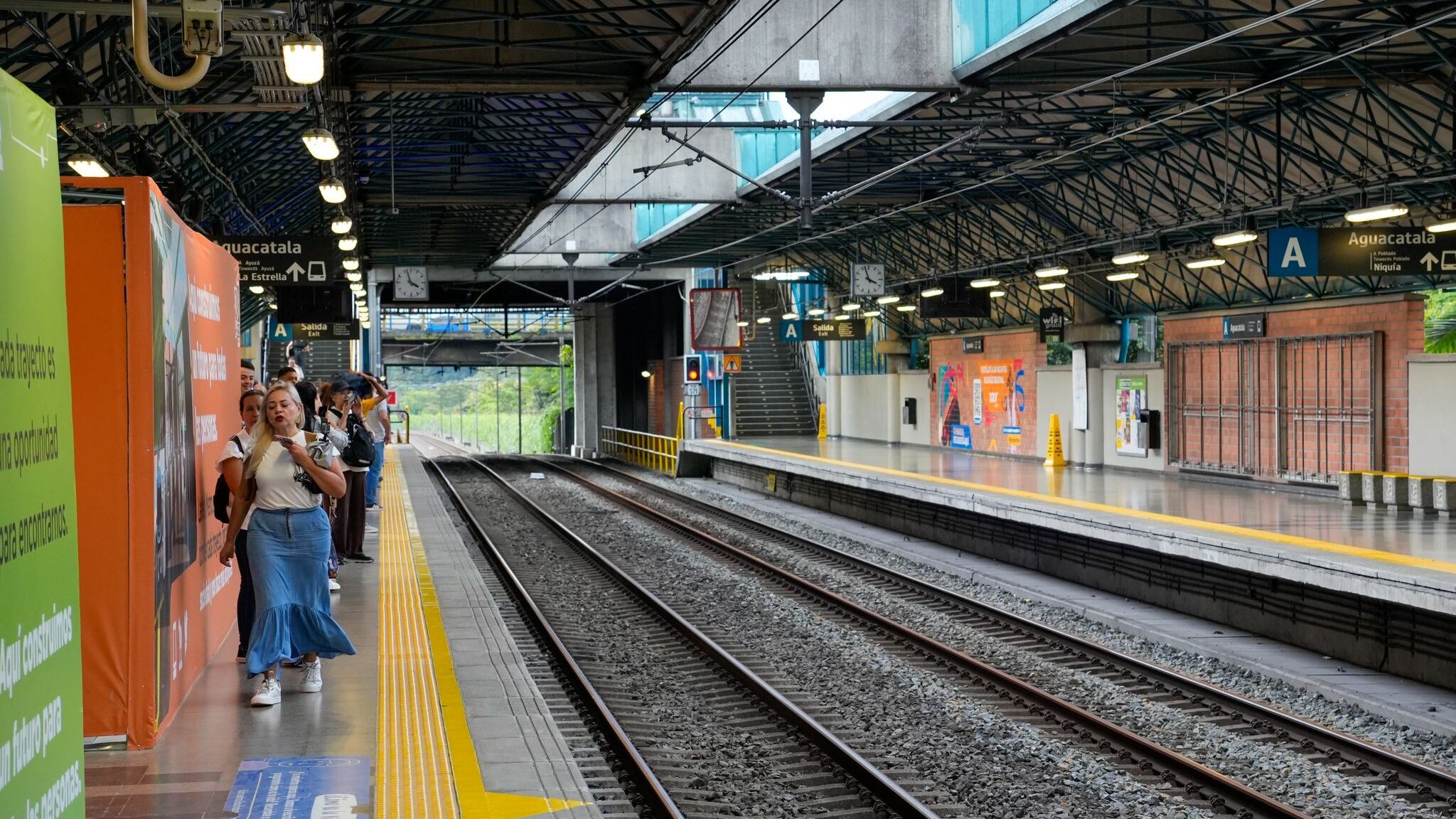 Daño en los rieles del Metro de Medellín.