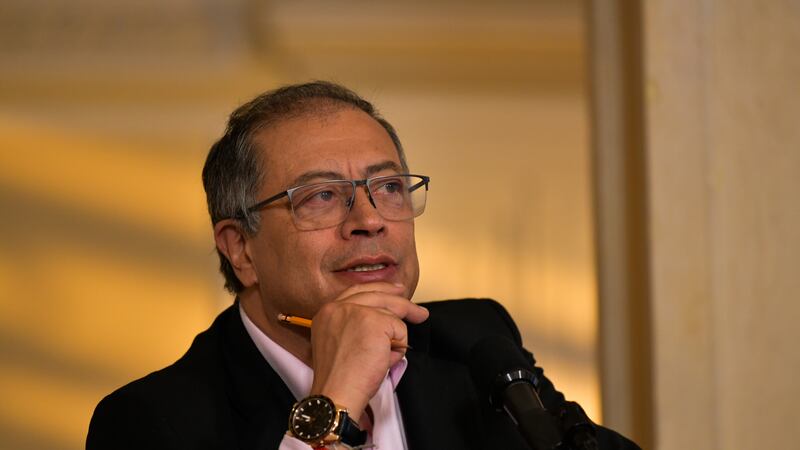 Petro declara estar “de acuerdo” a medida económica de Luis Carlos Sarmiento