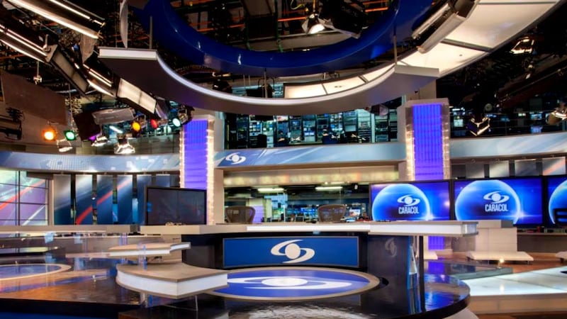 Noticias Caracol renovó su set, así quedó la nueva sala de redacción
