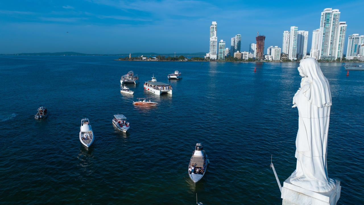 Alborada Náutica en honor a la Virgen del Carmen en la bahía de Cartagena.