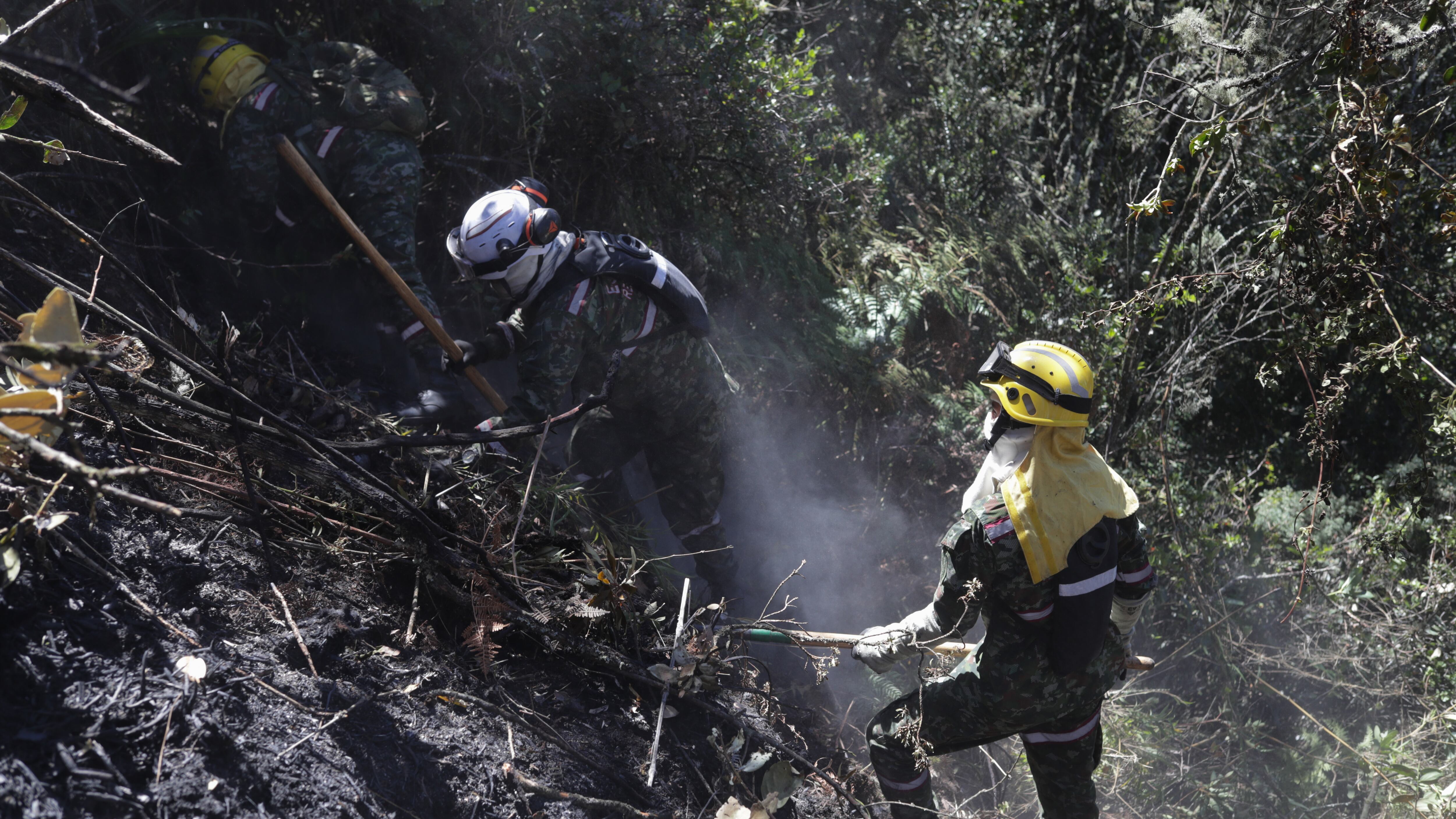 Incendio en los cerros orientales de Bogotá