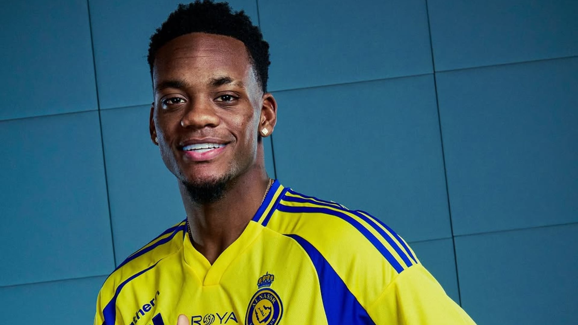 A rey muerto, rey puesto: Aston Villa ya le consiguió reemplazo a Jhon Jáder Durán