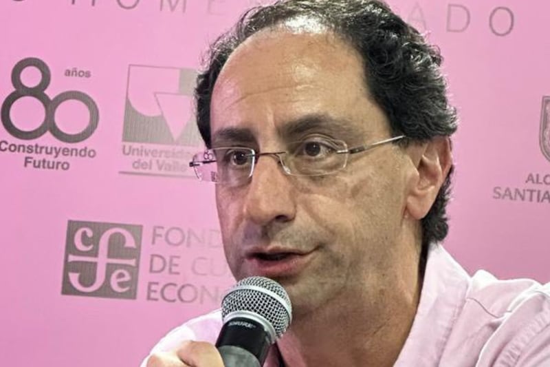 “Que asco de declaración candidato”: José Manuel Restrepo le recriminó a Iván Cepeda sus declaraciones sobre la historia de Antioquia