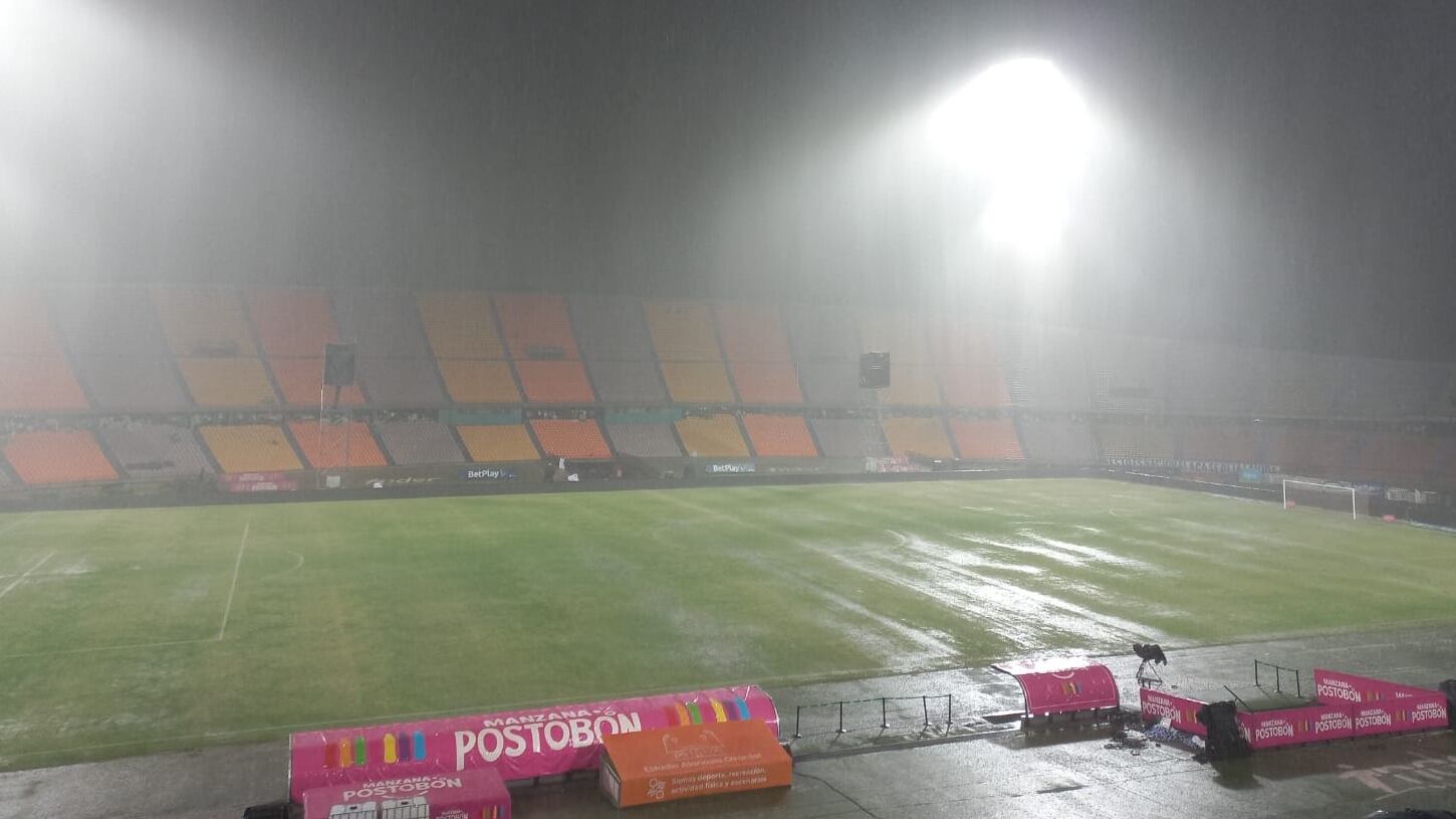 Aguacero en la 'Noche Verdolaga'