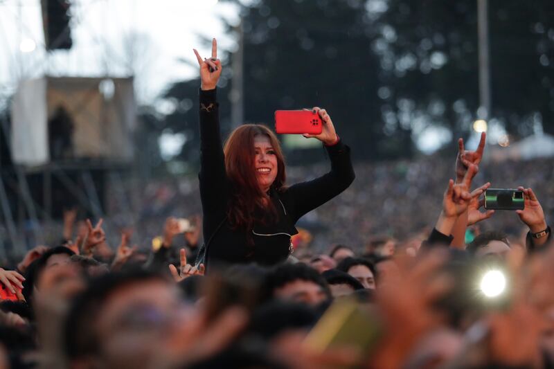 Epica, de Países Bajos, durante su presentación en Rock al Parque 2022.
