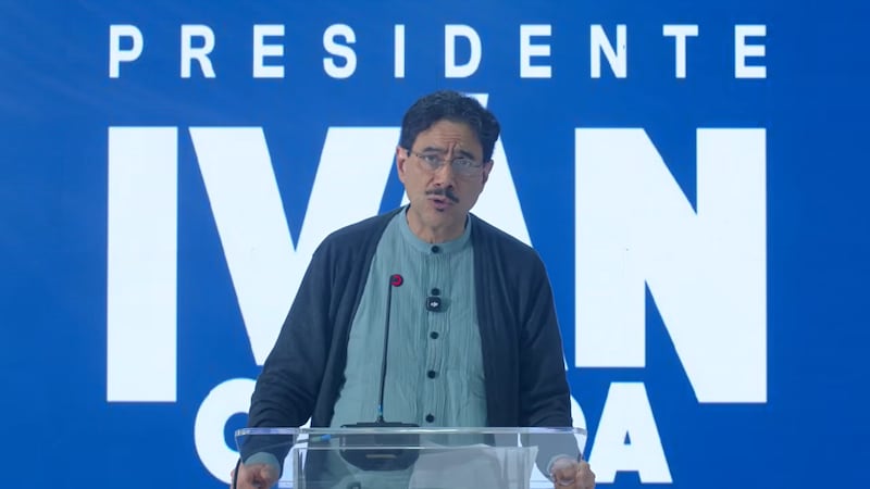 “No nos asustan sus rugidos ni alaridos”: Iván Cepeda arremete contra discurso de De La Espriella tras ganar preconteo