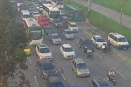 Accidentes de tránsito en varias vías principales de Bogotá dificultan el tráfico: así está la movilidad hoy