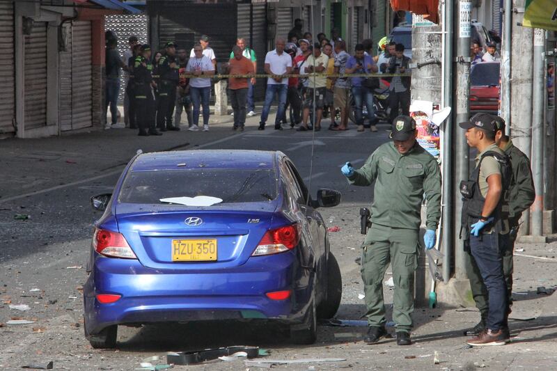Atacan con moto bomba hotel donde se alojan carabineros de la Policía en Jamundí.