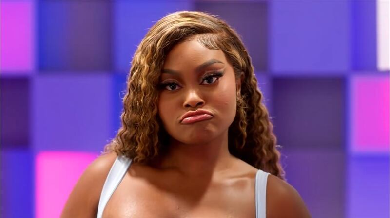 La Jesuu le reveló a Karina García lo que le está pasando y le pidieron una prueba de embarazo al ‘Jefe’ de 'La Casa de los Famosos'.