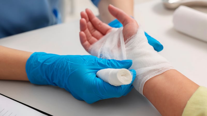 Niño de 4 años murió luego de ser quemado por gasolina en Medelllín: otro menor le habría lanzado el líquido