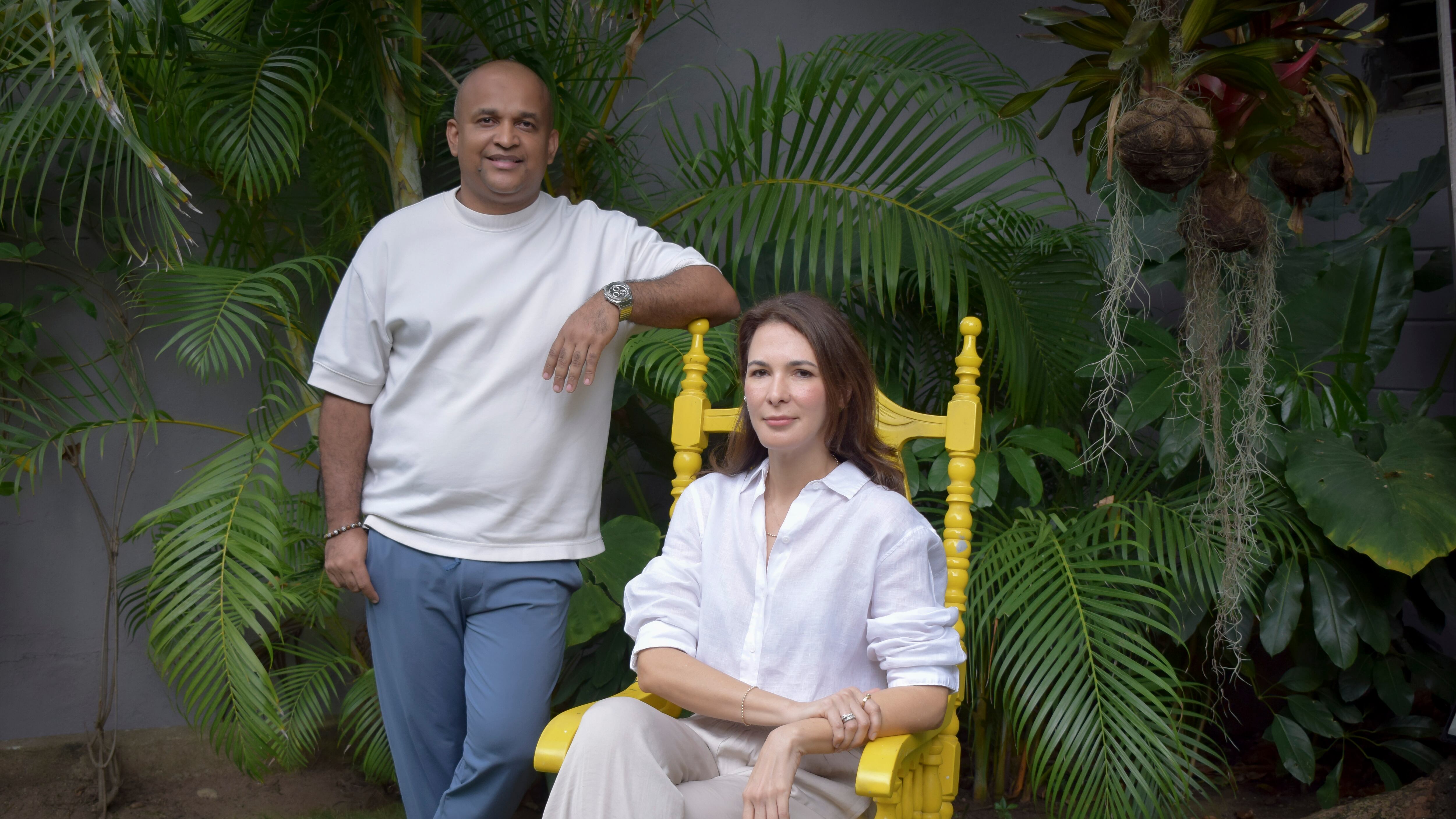Foto de los artistas plásticos Giselle Borrás y Javier Caraballo.
