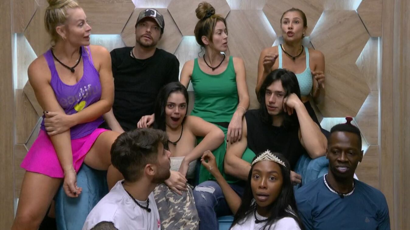 Pese a que su hijo le pidió ser más amable Sandra Muñoz de nuevo volvió a pelear Martha Isabel Bolaños por el mismo motivo.