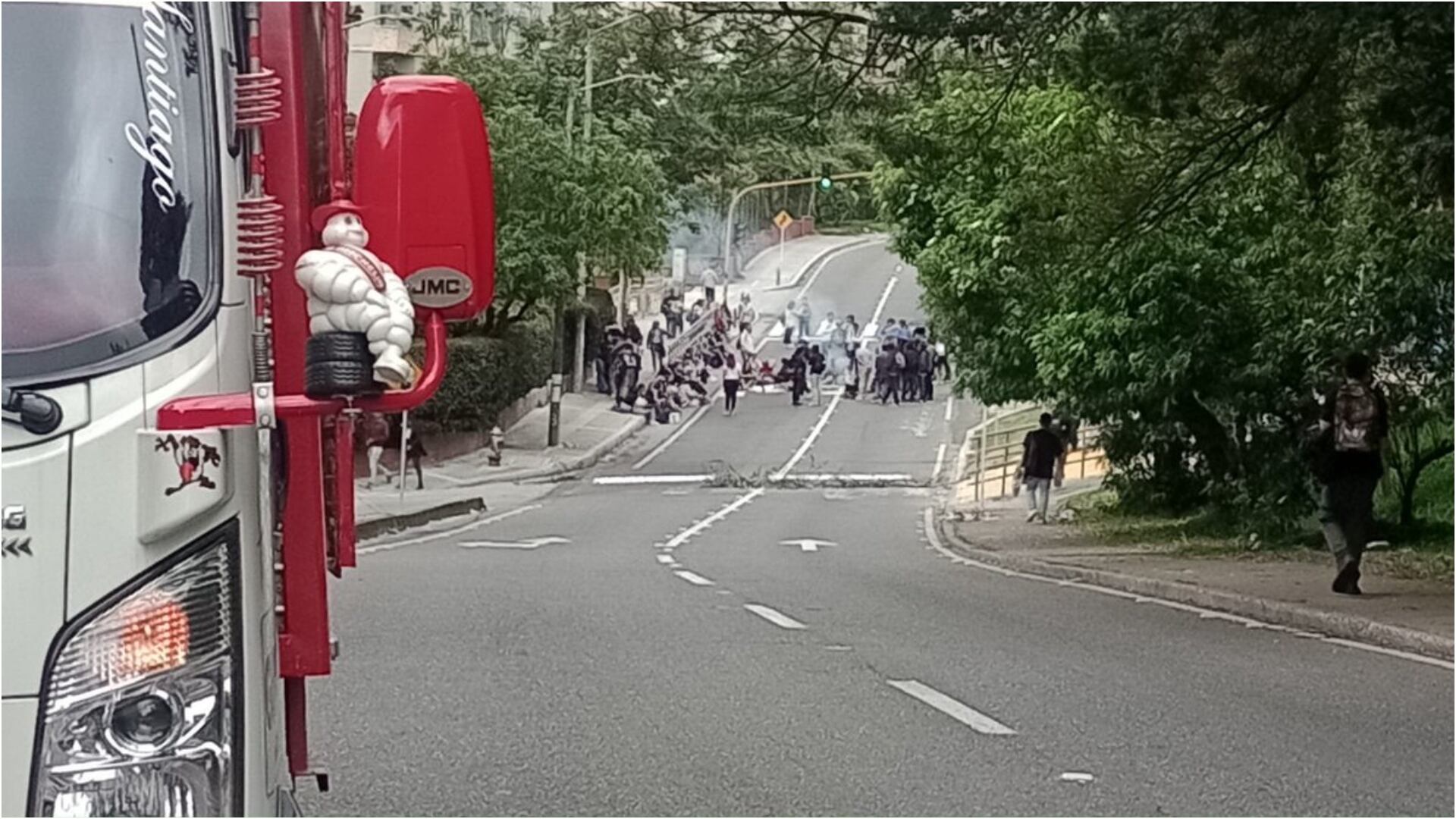EN VIVO | Movilidad en Bogotá: estudiantes de la Distrital bloquean Av. Circunvalar con calle 26C; en sentido sur-norte (Redes sociales)