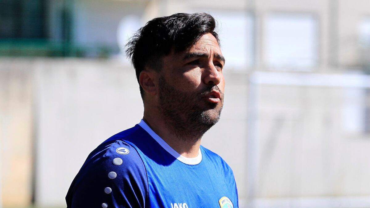 Mario Rosas, técnico español, está muy cerca de dirigir a Patriotas en el FPC