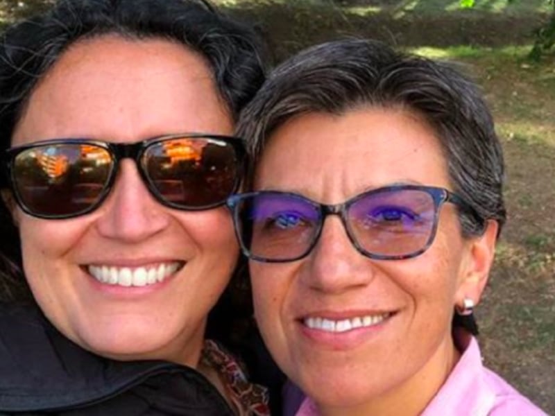 Claudia López al lado de Angélica Lozano en su derrota en el Congreso: en las buenas y en las malas, juntas