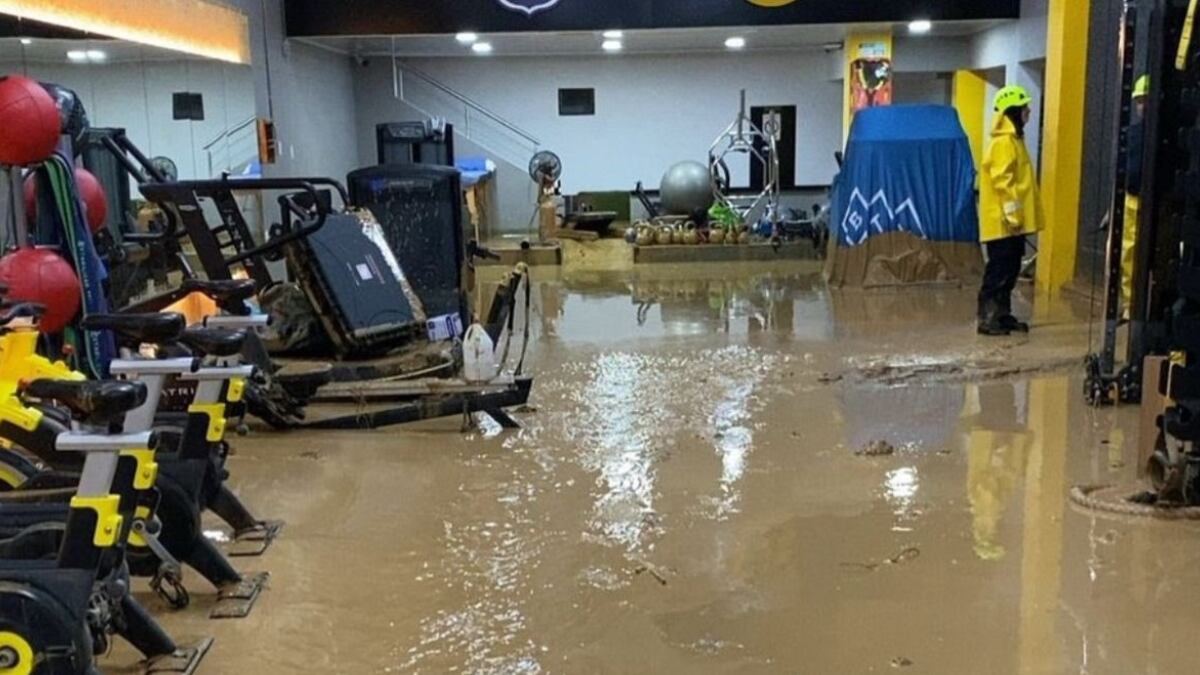 Sede de Independiente Medellín terminó inundada tras fuertes lluvias