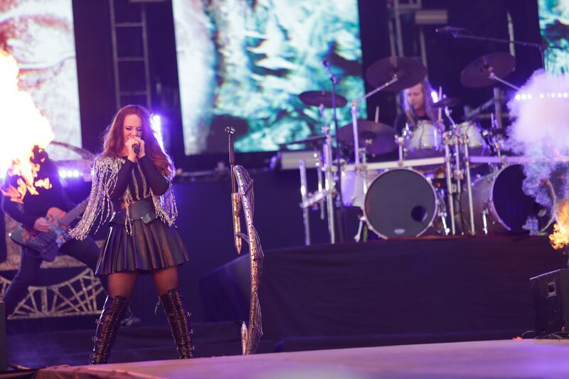 Epica, de Países Bajos, durante su presentación en Rock al Parque 2022.