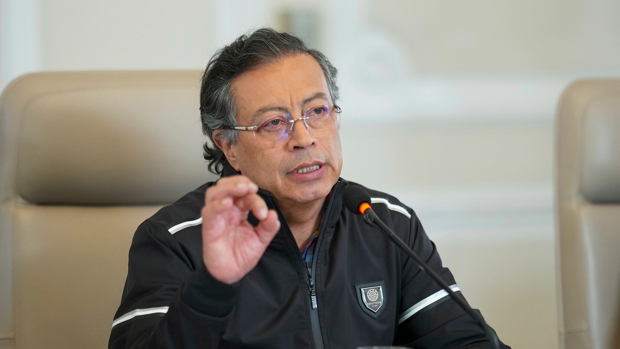 Petro repetirá Consejo de ministros en canales privados.