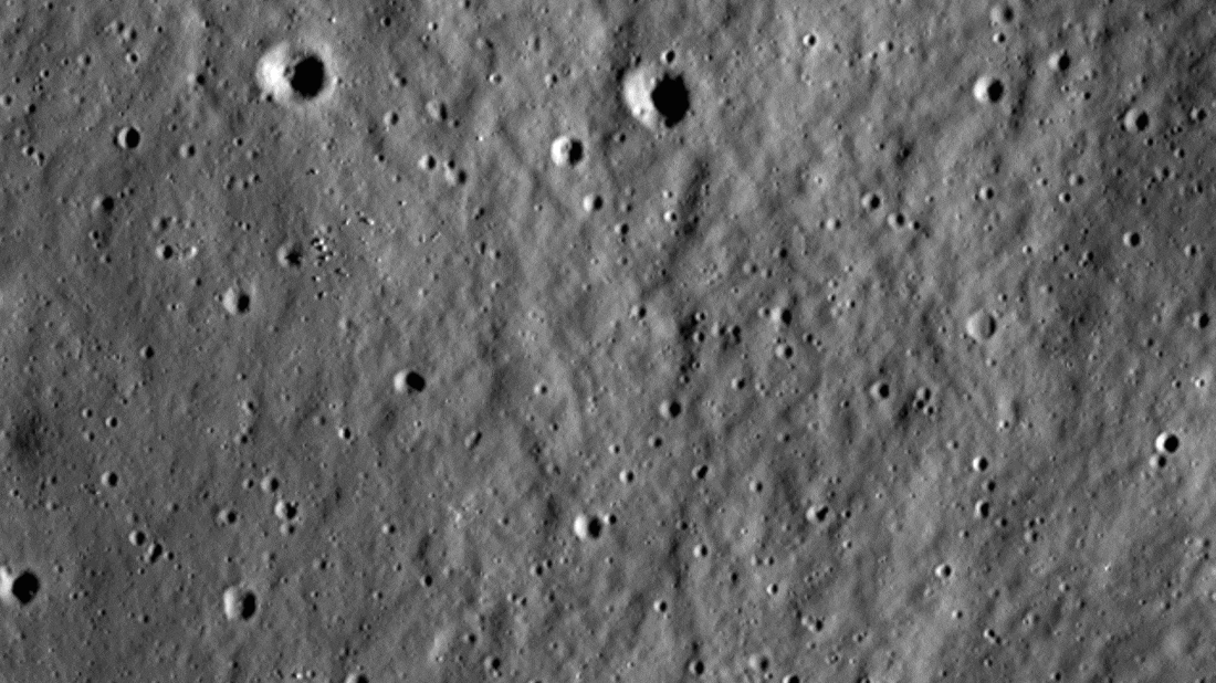 Un descubrimiento aporta pistas valiosas sobre colisiones recientes y antiguas que han esculpido a la Luna, el único satélite natural de la Tierra. Foto: LROC.