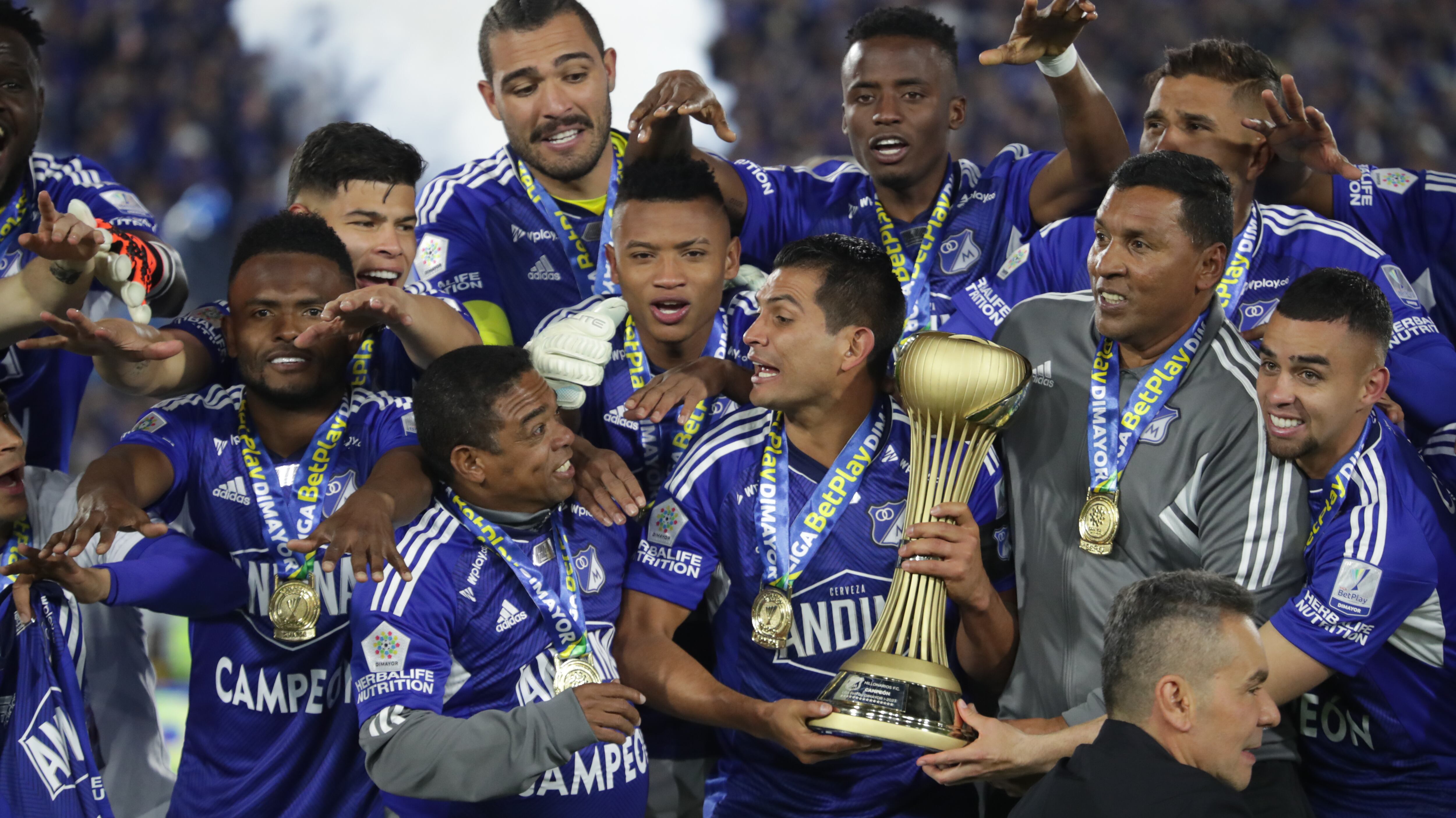 Millonarios VS Atlético Nacional por la final de la Liga Betplay I 2023 en el estadio El Campín de Bogotá