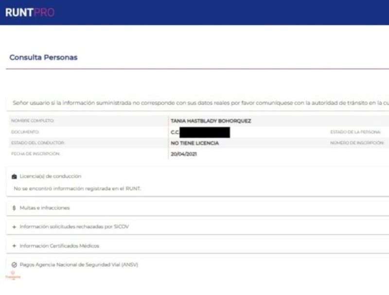 Chevrolet Corvette está registrado a nombre de Tania Hastblady Bohórquez.