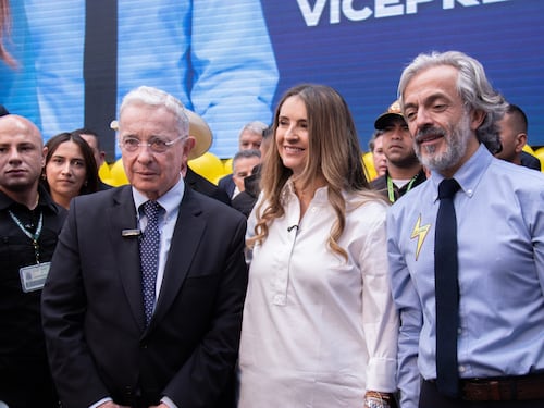Después de la derrota de Paloma Valencia, Oviedo tomó distancia y Uribe le pasó factura