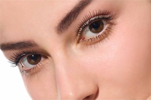 Los peores errores al aplicar máscara de pestañas (y cómo evitarlos)