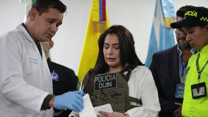 ¿Qué tienen las joyas de Aída Merlano? La SAE las retiró de la subasta