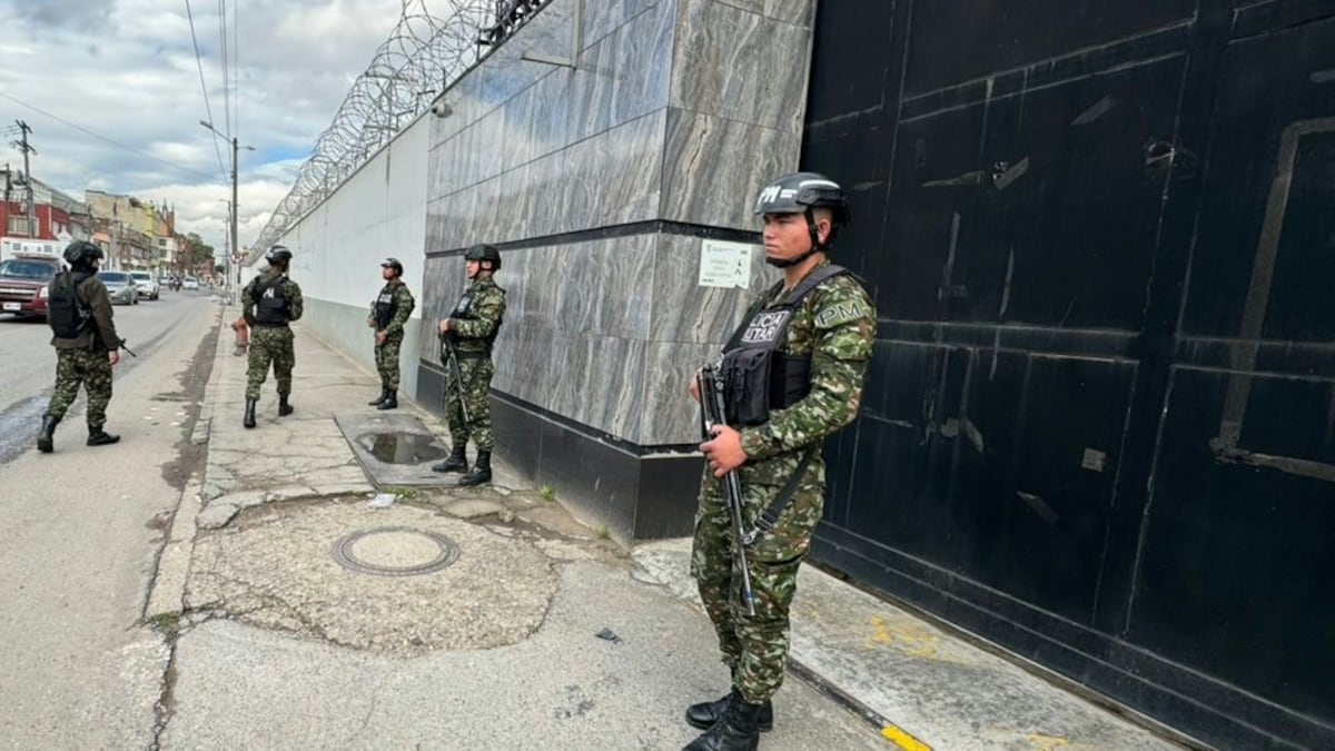 Foto de la escena del crimen en ataque armado en cárcel La Modelo en Bogotá dejó un muerto y dos heridos.