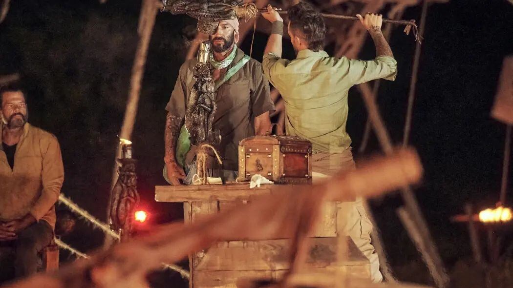 Leo nunca ganó una prueba individual, nunca fue líder de ninguna de las tribus y su comportamiento con Tania Valencia fue ampliamente criticado.