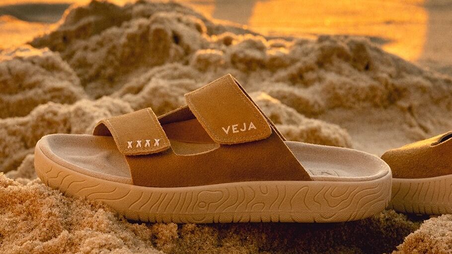 Foto llega a Colombia marca con calzado cuero proveniente cien por ciento de granjas orgánicas y de consumo sostenible.