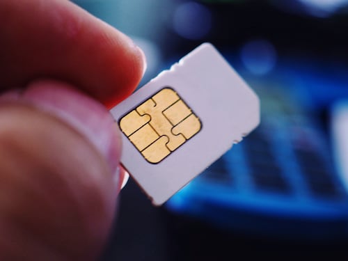 Estafa navideña: Cuidado si se queda sin señal en su celular, seguro están clonando su sim