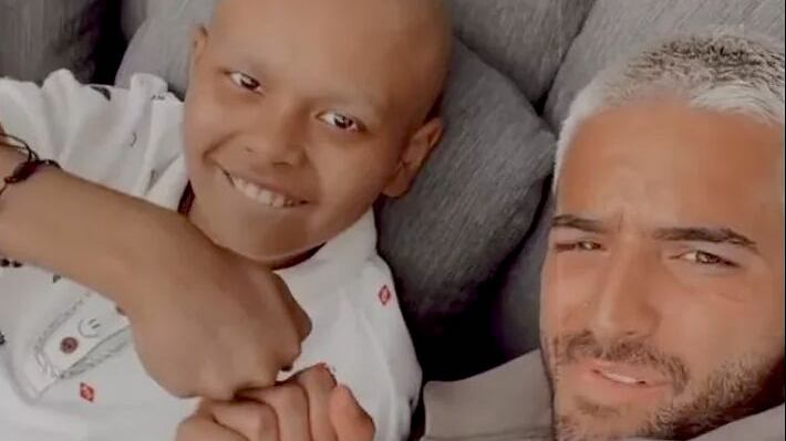 El cantante apoyó al pequeño que luchaba contra el cáncer.