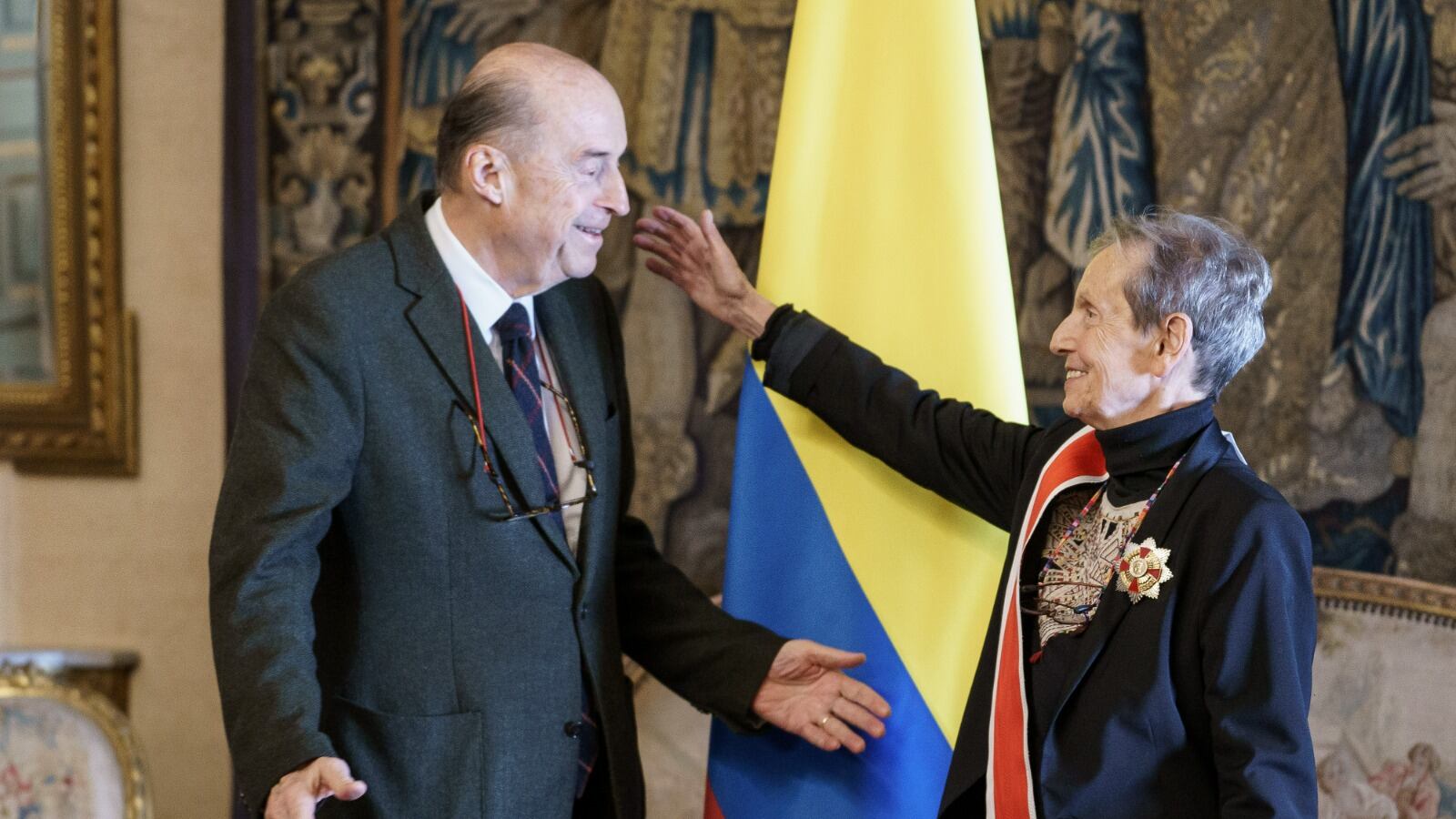 Así recibió la feminista, Florence Thomas, la condecoración histórica por parte el Gobierno