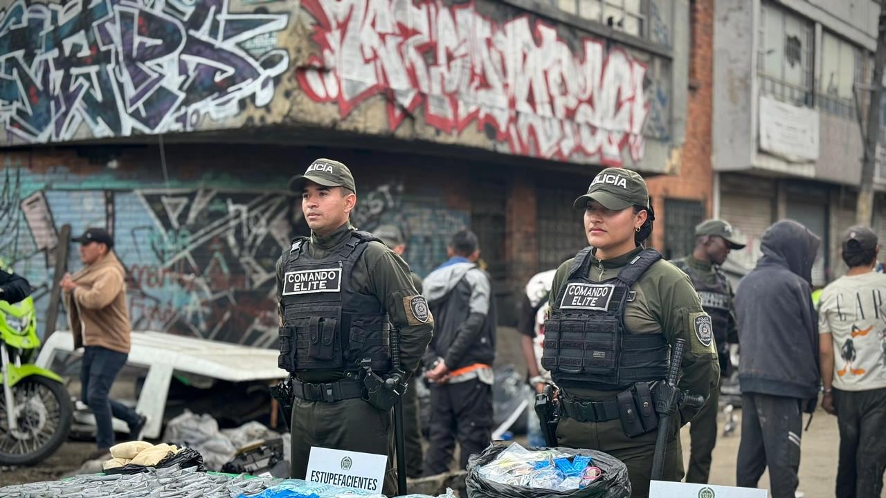 Autoridades capturaron a 10 delincuentes e incautaron 6 mil dosis de drogas en operativo en Los Mártires.