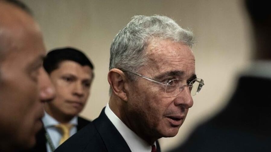 8 puntos que desmienten a Uribe en escándalo de falsos positivos