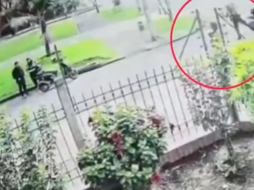 Video captó cuando motociclista invadió ciclorruta, atropelló a agente de transito y fue capturado en Bogotá