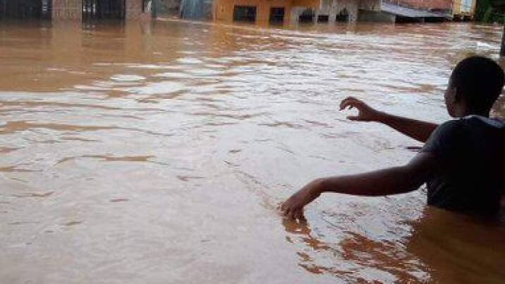 Así amaneció Zaragoza, municipio de Antioquia. Inundado.