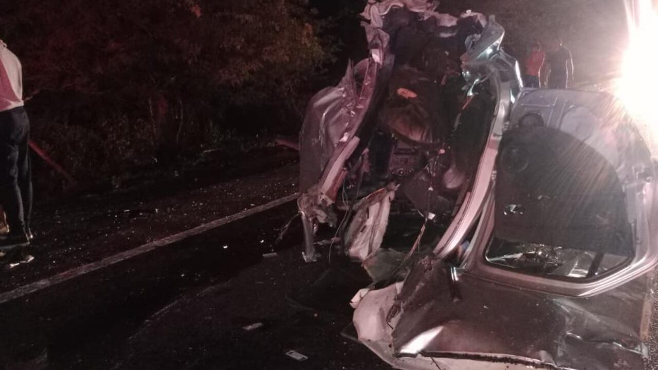 Accidente de tránsito donde fallecieron tres miembros de una misma familia.