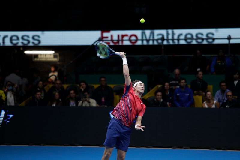 Rafael Nadal VS Casper Ruud durante su juego de exhibición en el Coliseo Live en Bogotá.