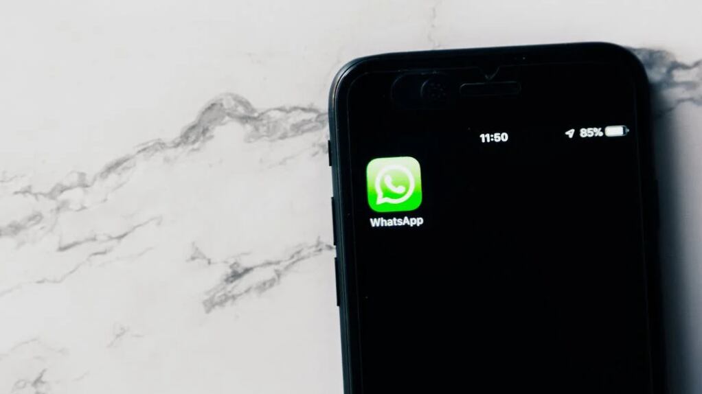 Descubra aqui como habilitar a ‘câmera secreta’ e pouco conhecida do WhatsApp