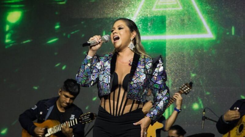 A Francy se le metieron al apartamento y le revolcaron mientras estaba de gira.