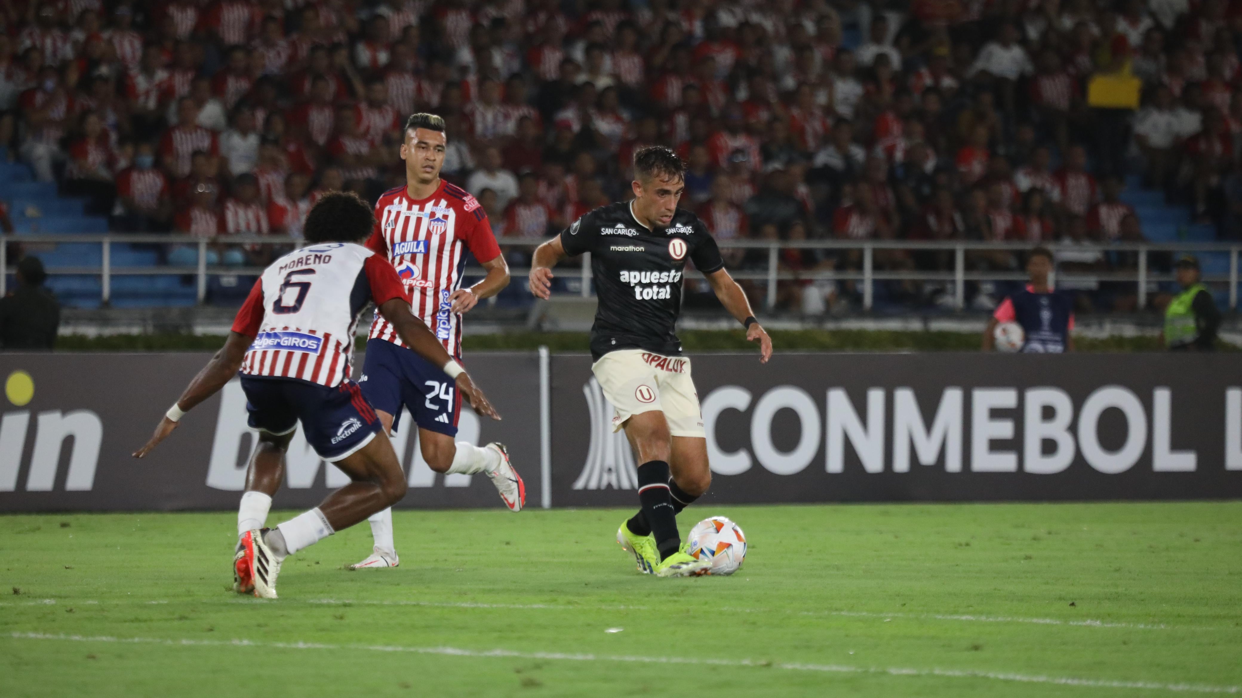Junior vs Universitario por la fecha 2 de la Copa Libertadores