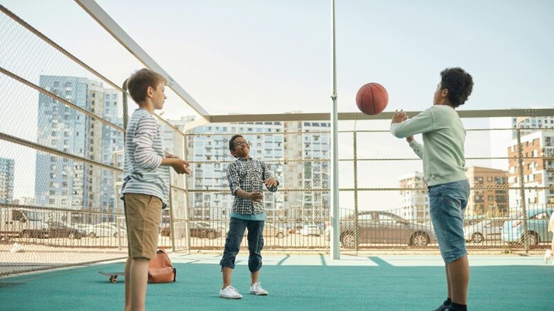 8 deportes ideales para niños y jóvenes en diciembre: menos pantallas, más movimiento