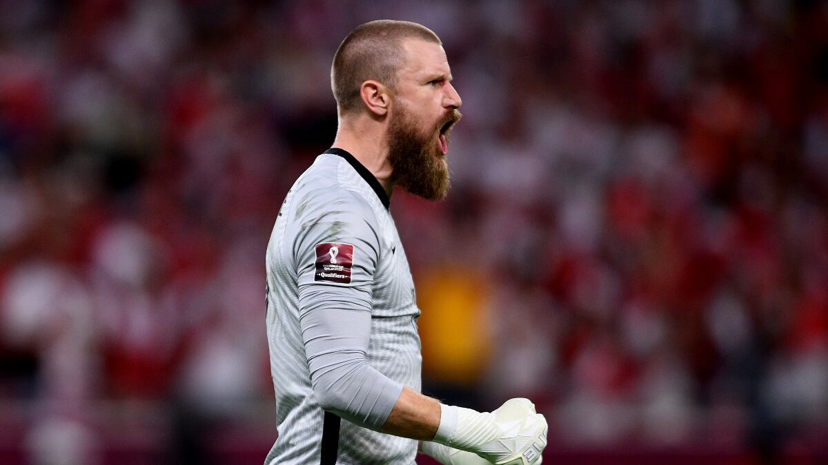 Redmayne, arquero de Australia le botó los apuntes de los penales a Gallese