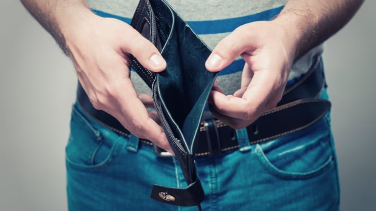 Para salir de las deudas se debe analizar una por una.