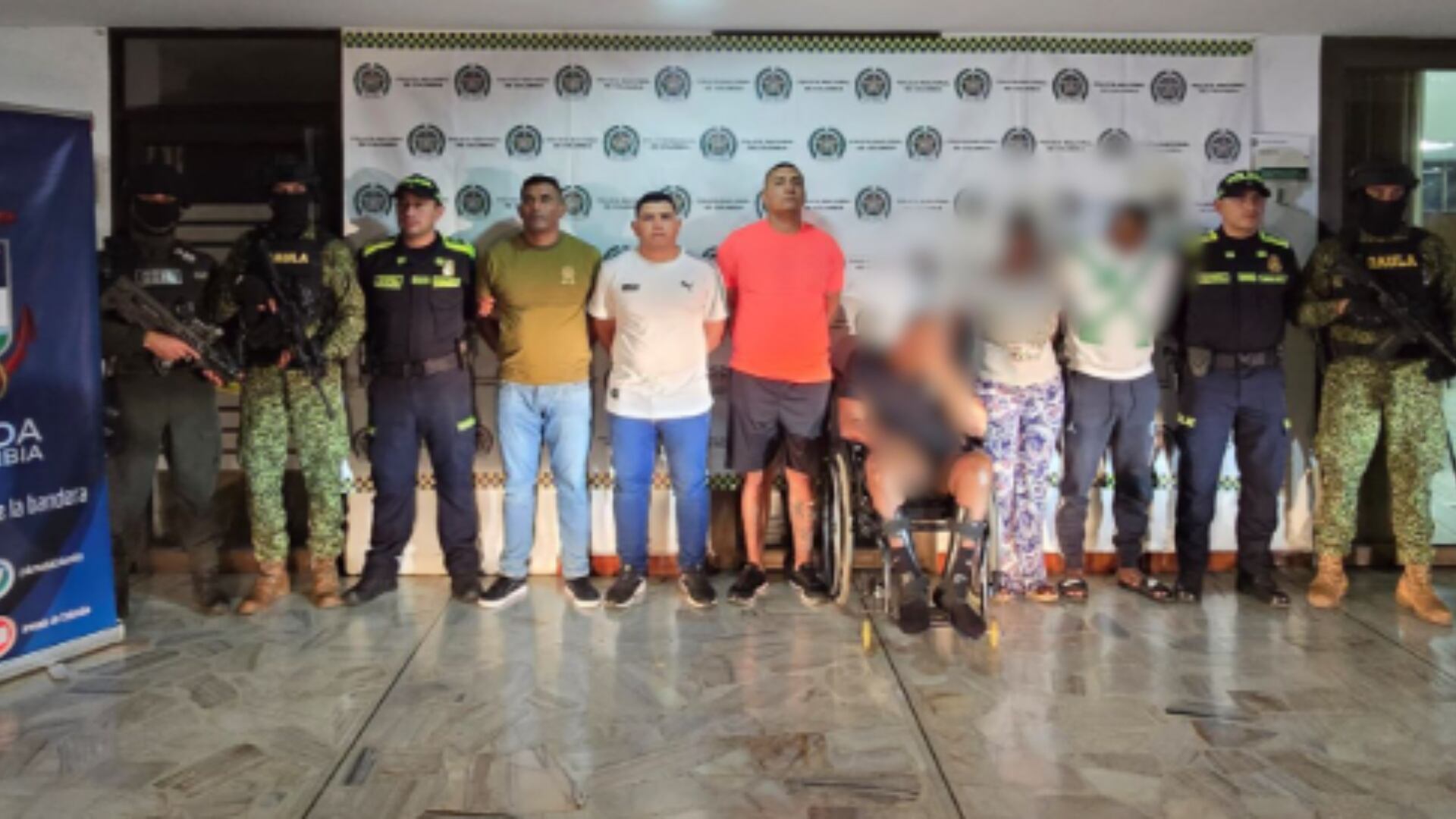 Captura de tres miembros de la Armada Nacional.