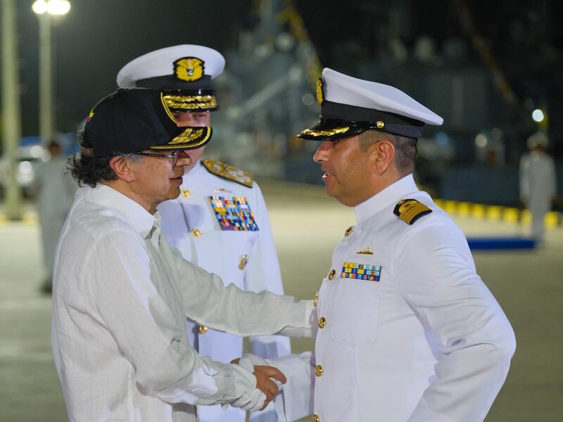 Presidente Petro anuncia que Colombia buscará construir su primer portaviones: ¿Cuál es el plan?