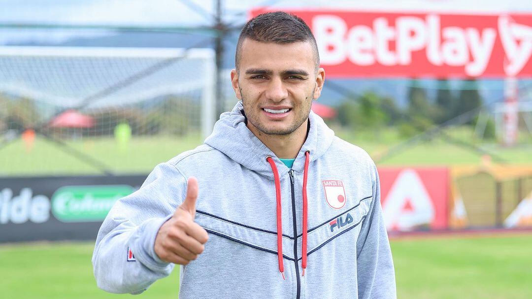 Técnico de Santa Fe despejó dudas y explicó realmente por qué Jhon Duque no ha vuelto a jugar